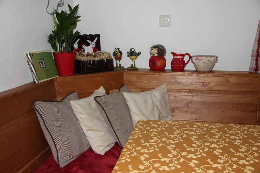Haus Resi Apartment Staatz Екстериор снимка